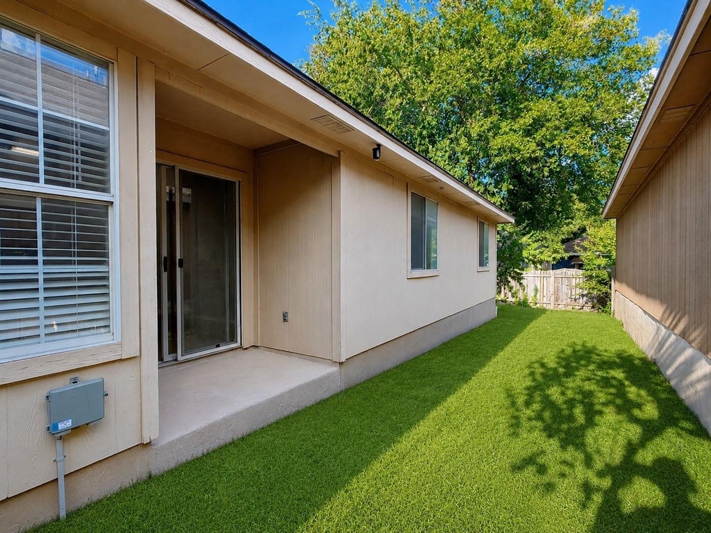 1581 Parkfield Cir - Photo 14