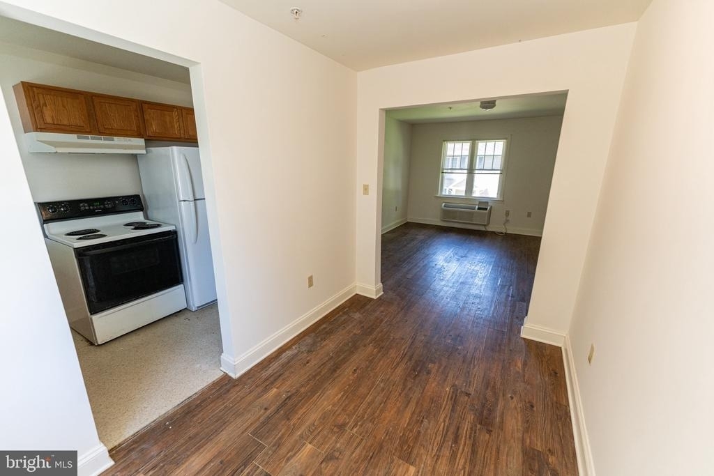 800 Travers Street - Photo 13