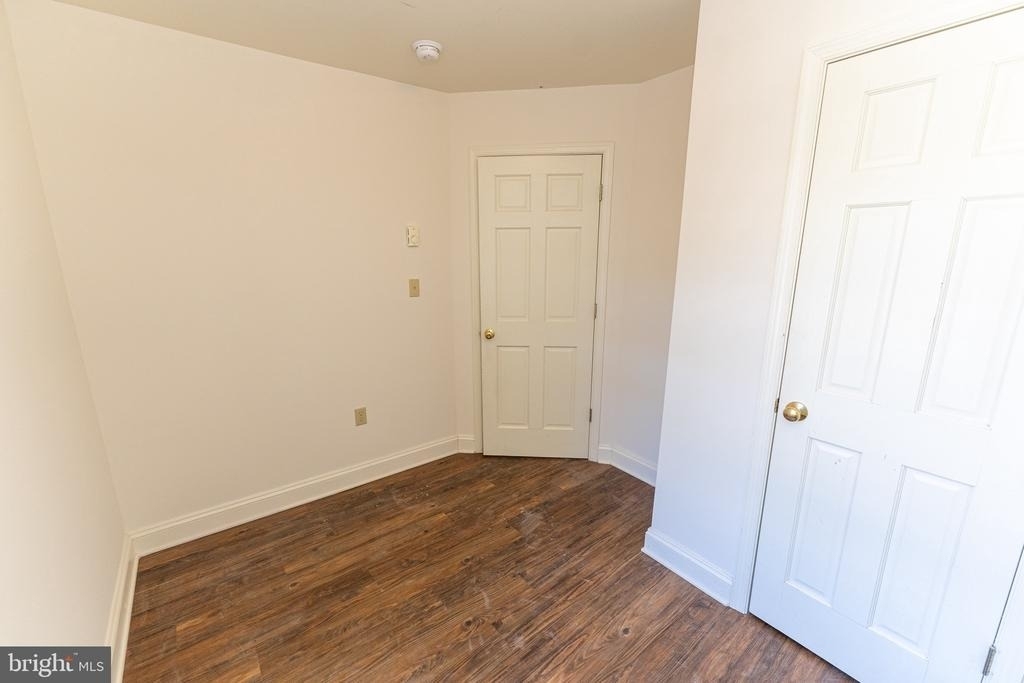 800 Travers Street - Photo 10