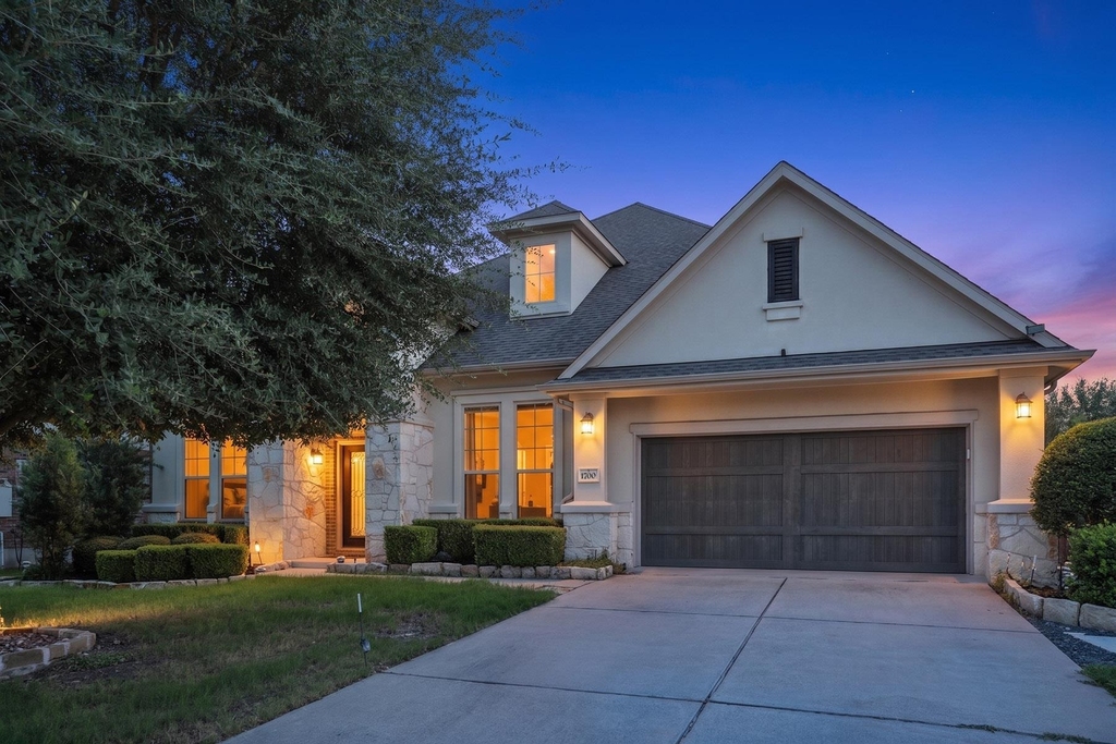 1700 Snyder Trl - Photo 0