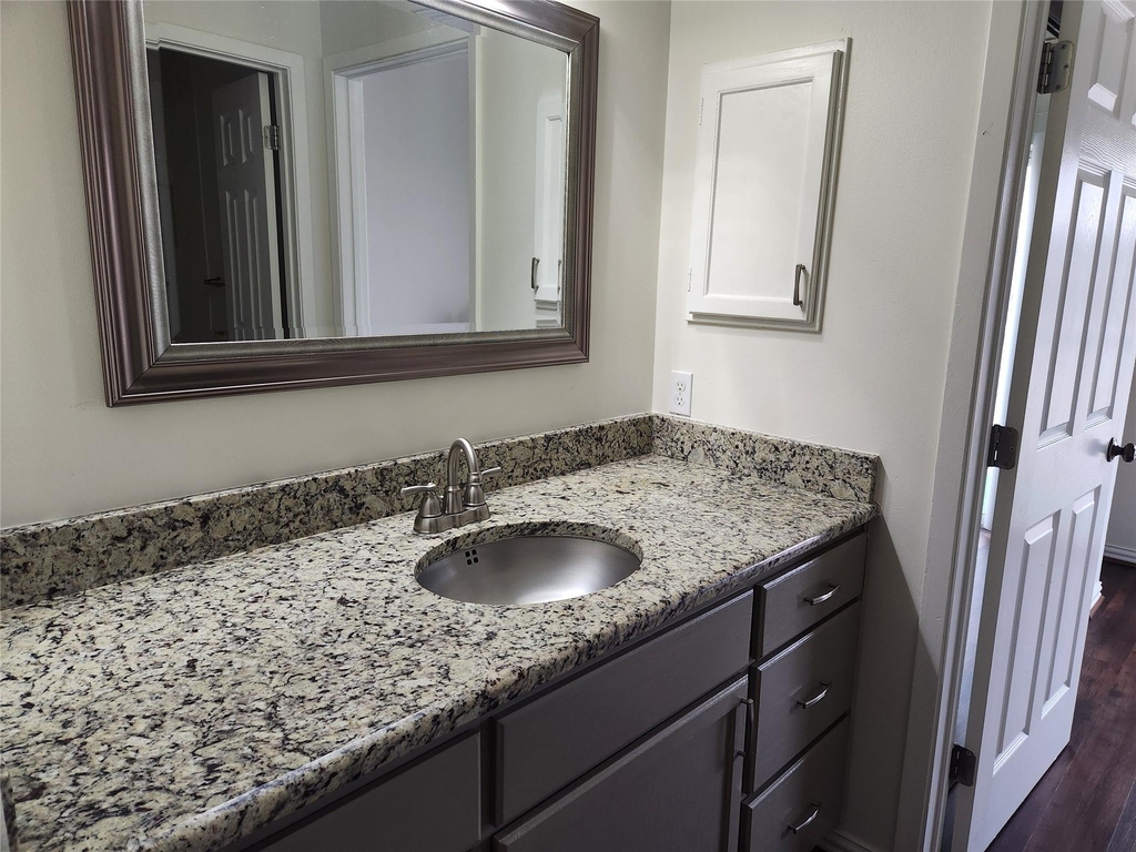2313 Longview St - Photo 9