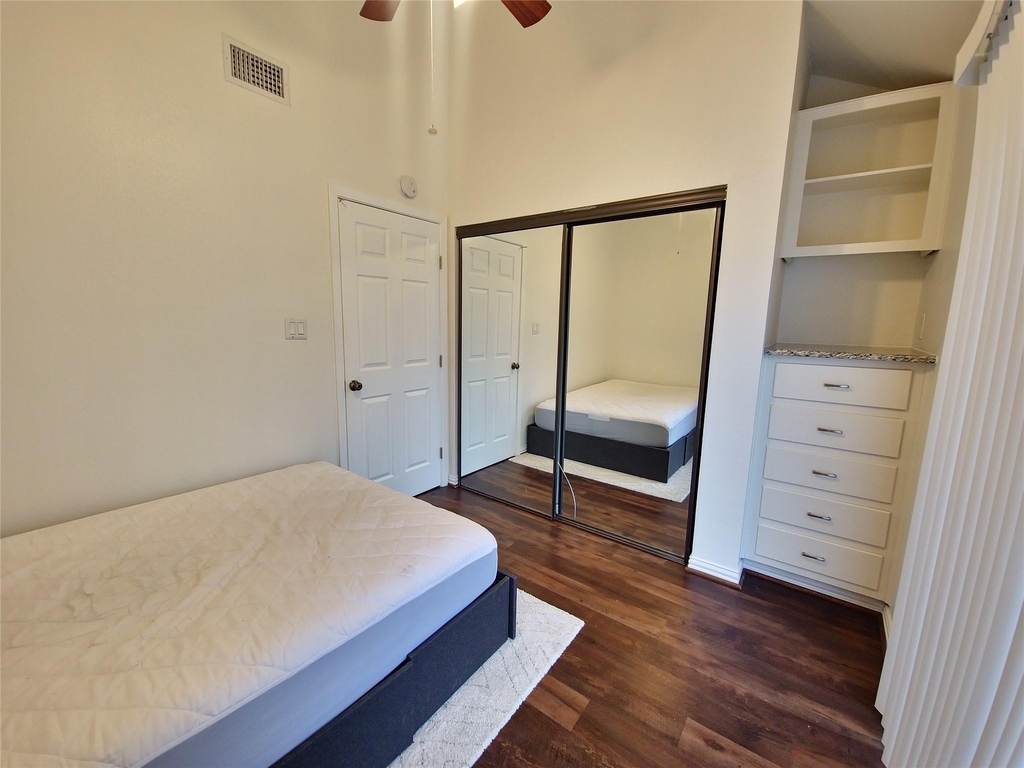 2313 Longview St - Photo 11