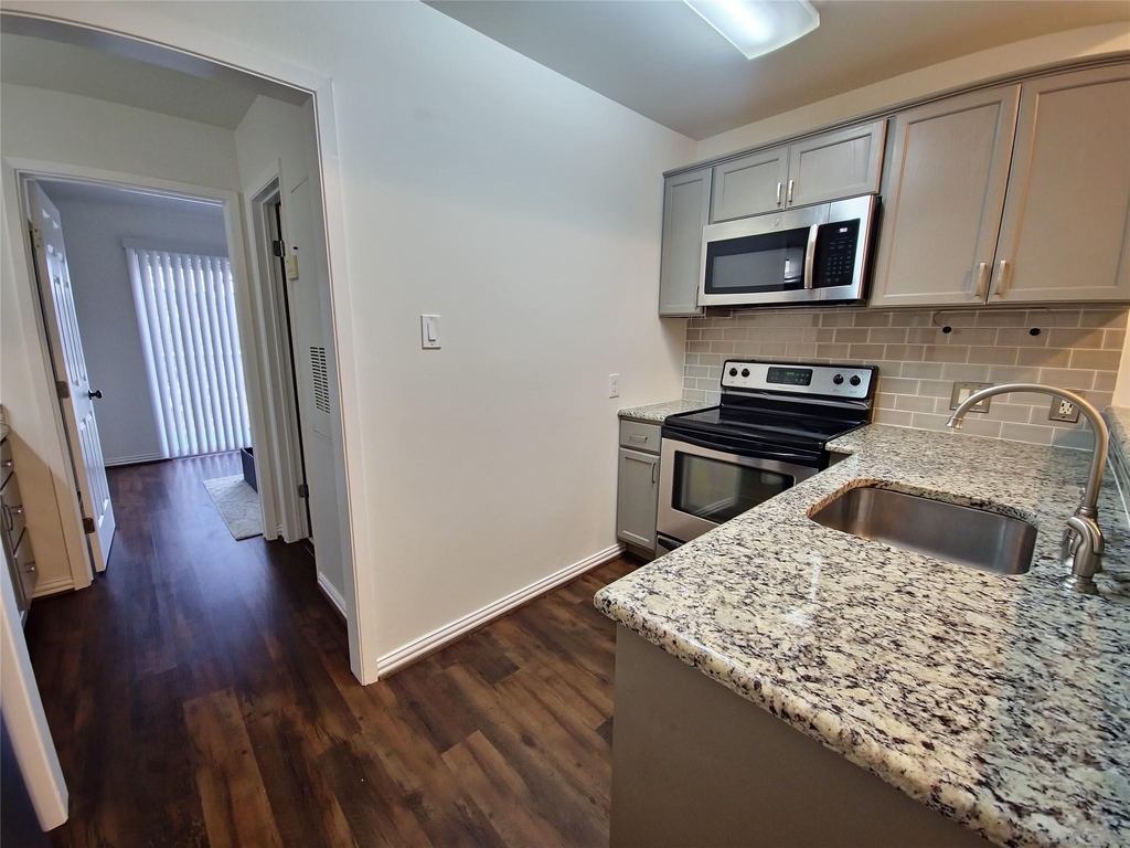 2313 Longview St - Photo 4