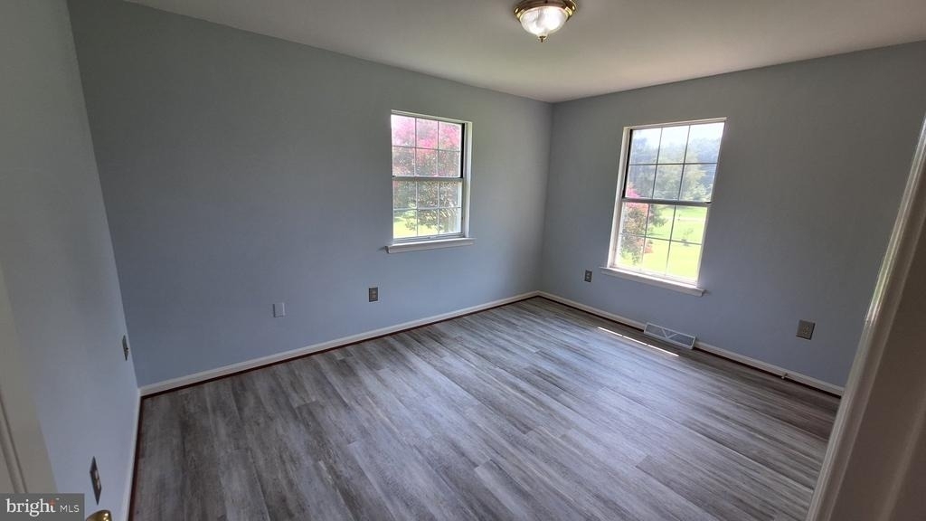 7108 Glen Albin Road - Photo 14