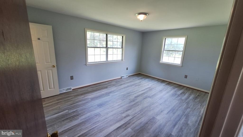 7108 Glen Albin Road - Photo 10