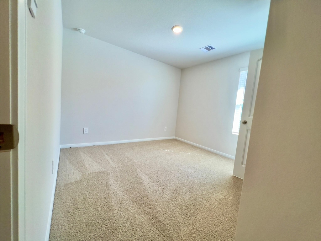 305 Darwin Pl - Photo 10
