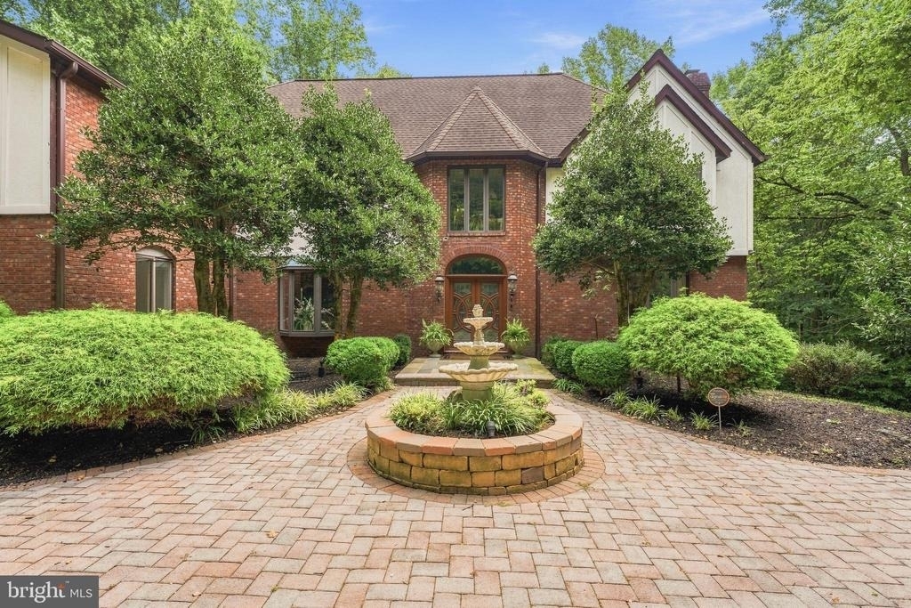 25 Highfield Court - Photo 0
