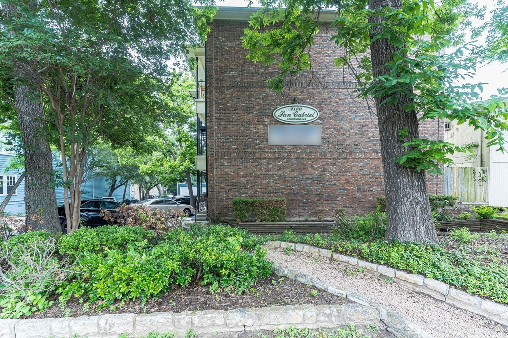 2100 San Gabriel St St - Photo 0