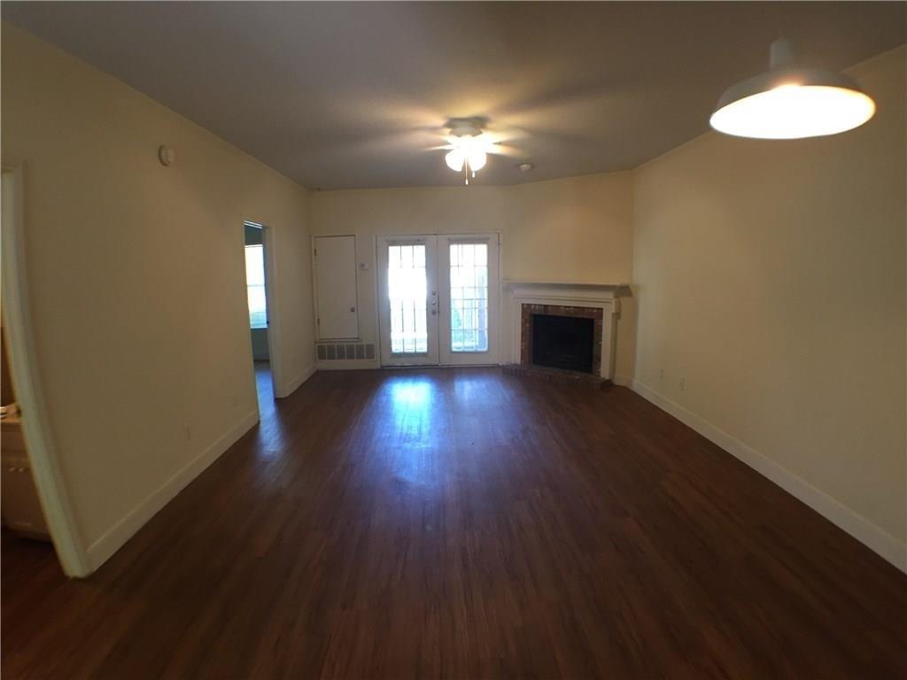 2100 San Gabriel St St - Photo 1