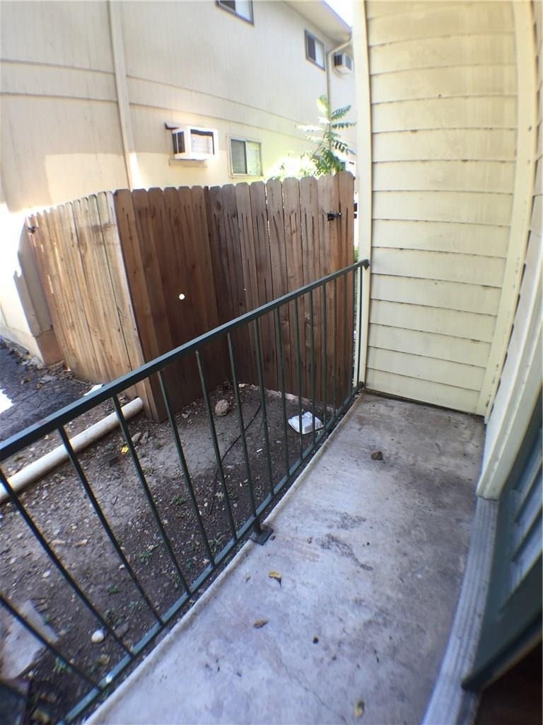 2100 San Gabriel St St - Photo 11