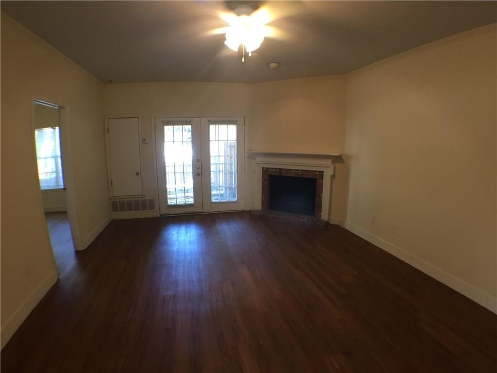 2100 San Gabriel St St - Photo 2