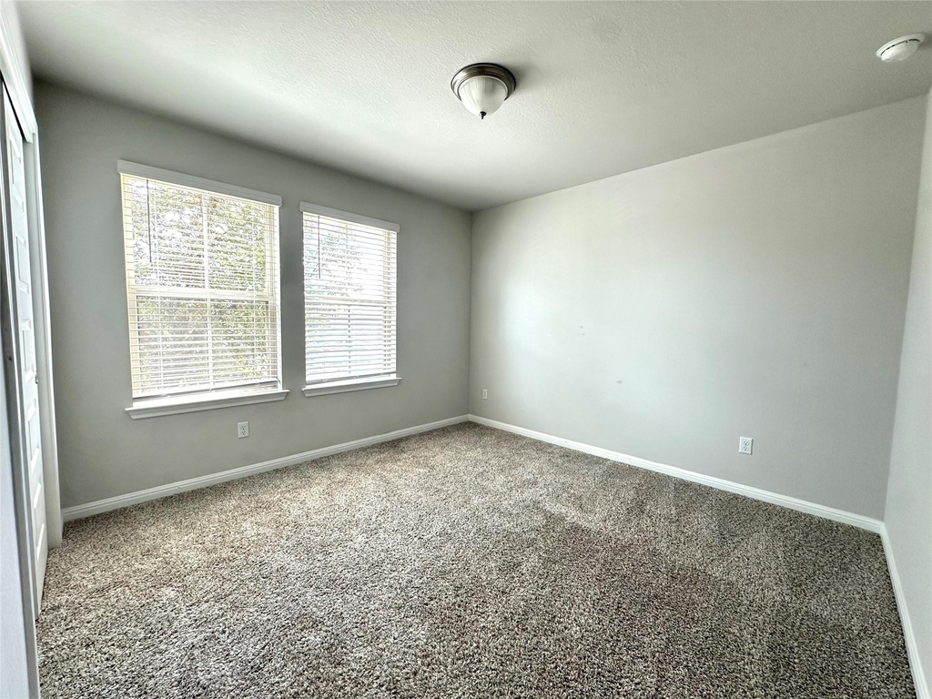 2724 Stone Branch Dr - Photo 13