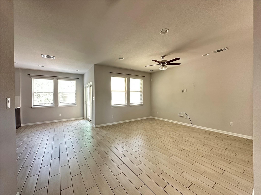 2724 Stone Branch Dr - Photo 1