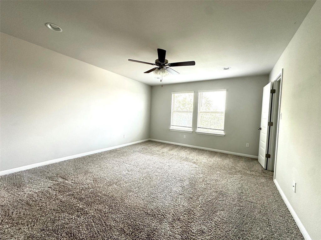 2724 Stone Branch Dr - Photo 10
