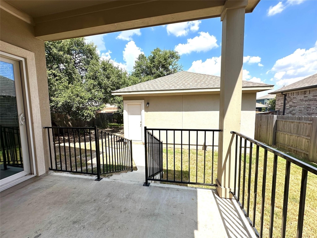 2724 Stone Branch Dr - Photo 16