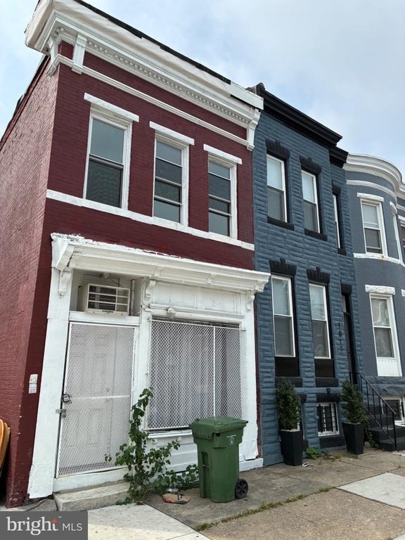 1815 Clifton Avenue - Photo 4