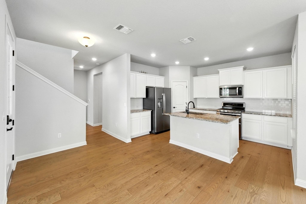 8007 Orizzonte St - Photo 10