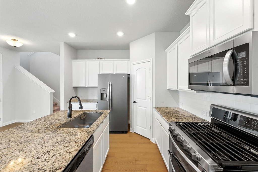 8007 Orizzonte St - Photo 11