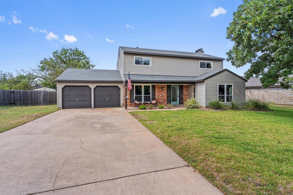 1602 Rock Creek Dr - Photo 2
