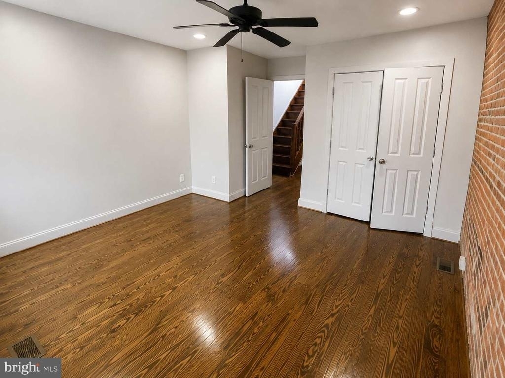 1832 Light Street - Photo 30