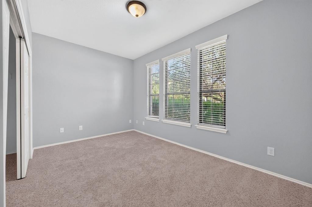 2200 Ezra Ct - Photo 11