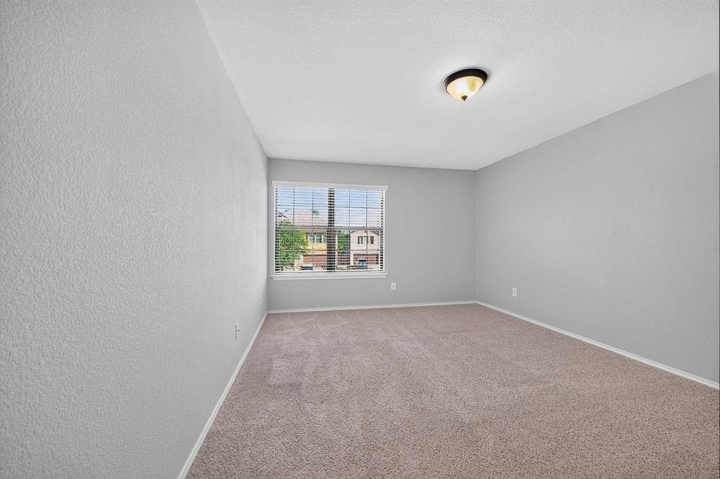 2200 Ezra Ct - Photo 26
