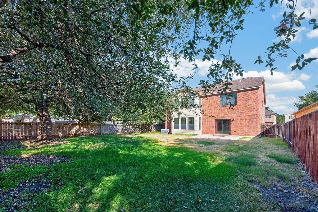 2200 Ezra Ct - Photo 1