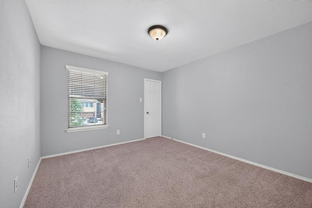 2200 Ezra Ct - Photo 23