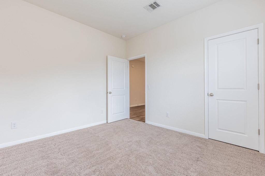 12601 Samuel Adams - Photo 10