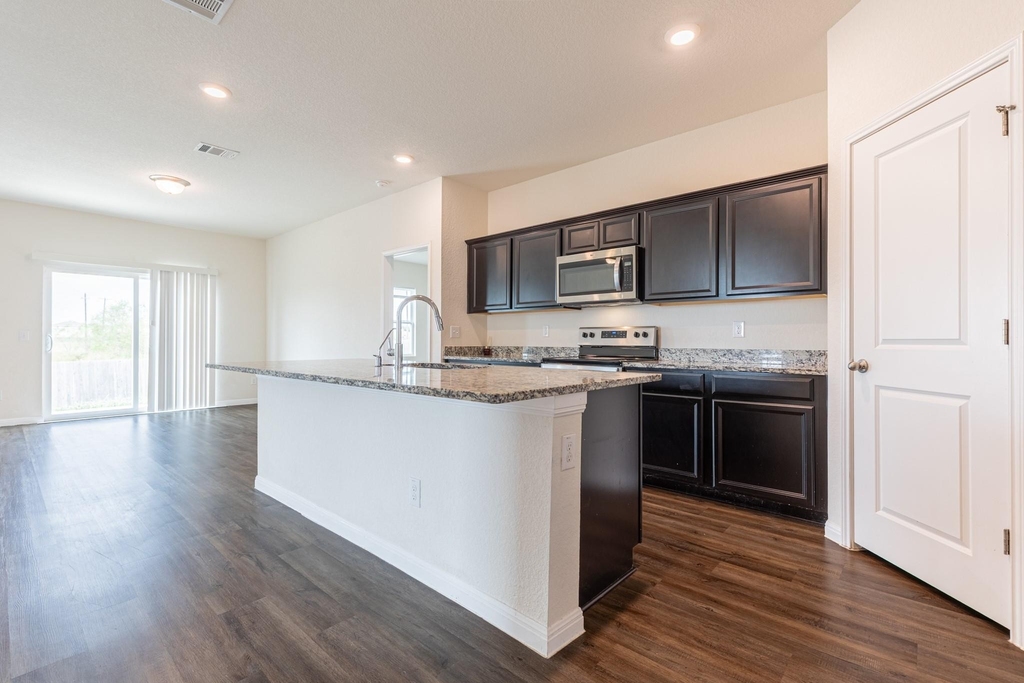 12601 Samuel Adams - Photo 13