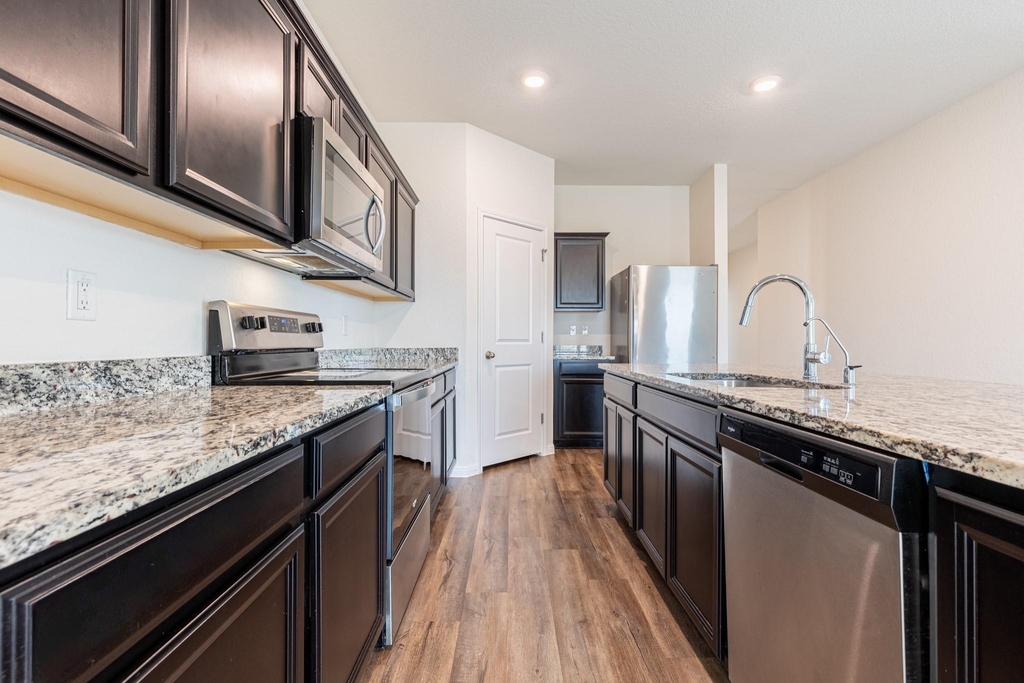 12601 Samuel Adams - Photo 15