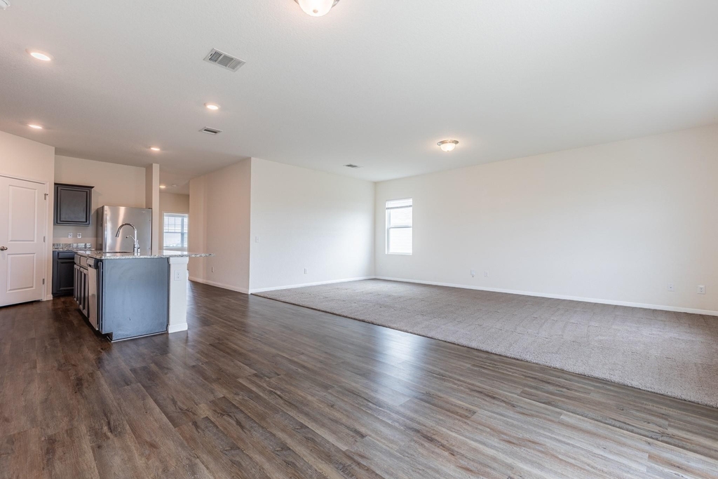 12601 Samuel Adams - Photo 18