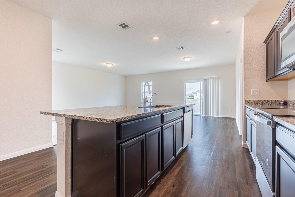12601 Samuel Adams - Photo 17