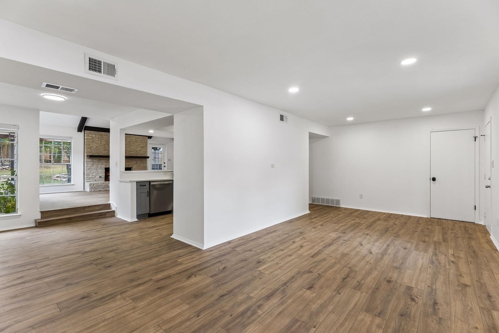 4303 Rimdale Dr - Photo 4