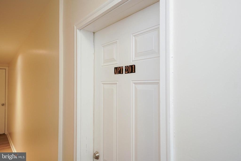 18 N Pennsylvania Avenue - Photo 6