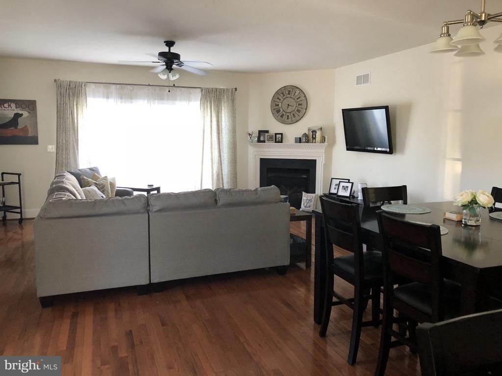 18831 Bethpage Drive - Photo 2