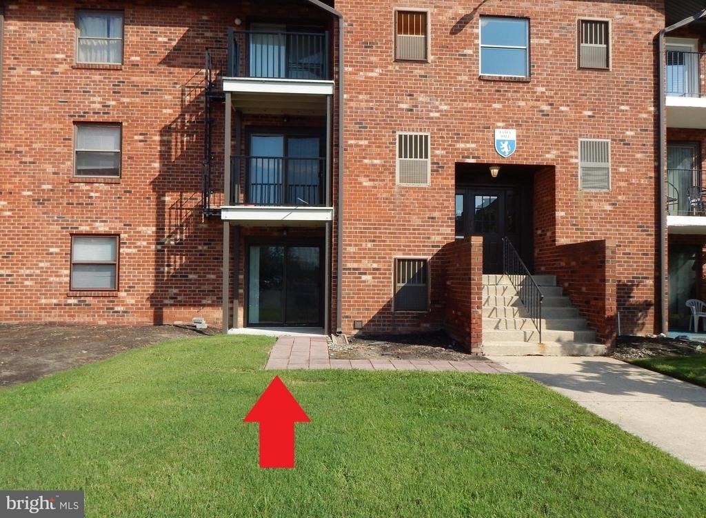 1 Essex Hall - Photo 0