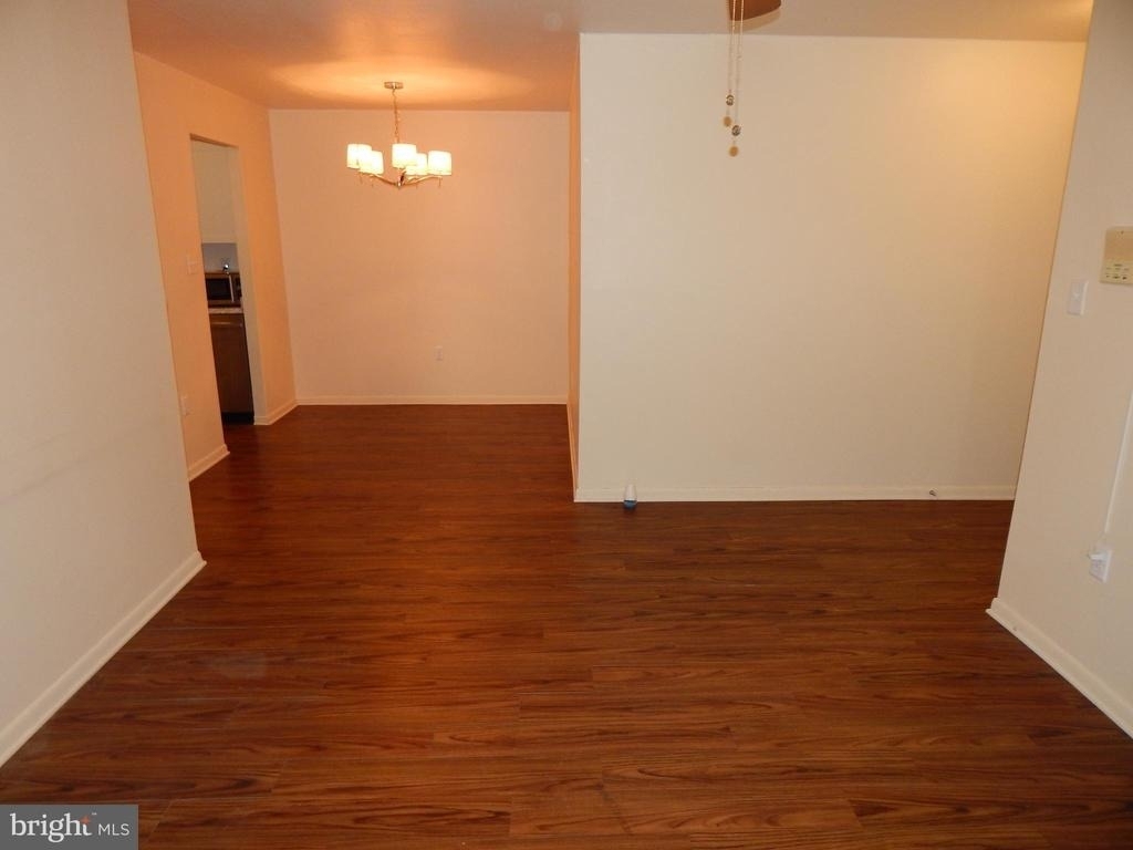 1 Essex Hall - Photo 3
