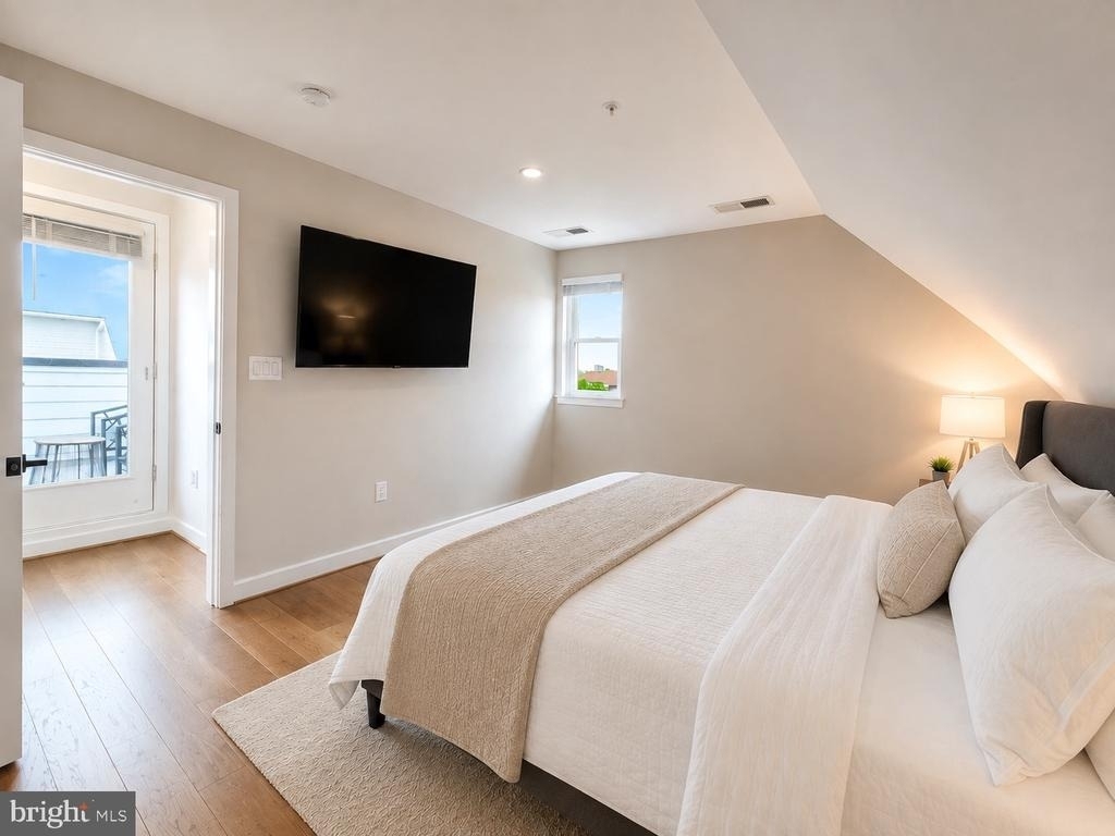 1011 Sycamore Drive Se - Photo 30
