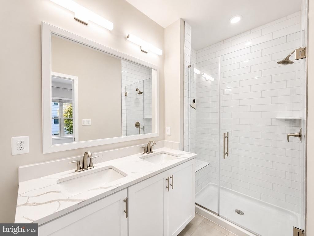 1011 Sycamore Drive Se - Photo 20