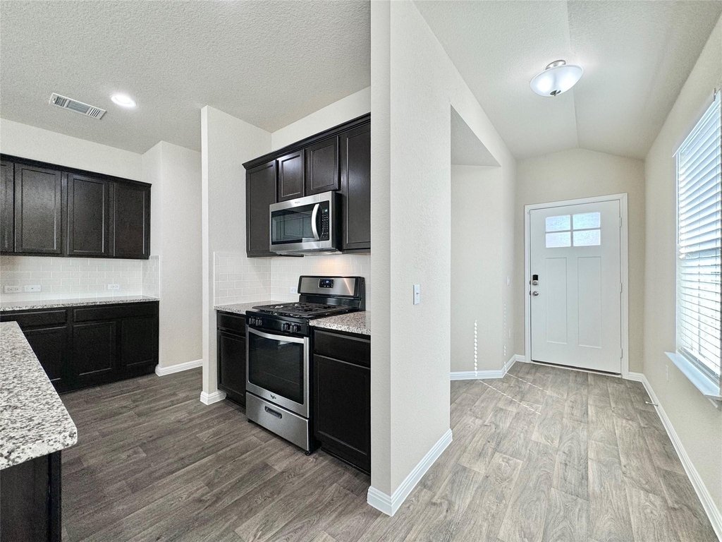 224 Yoakum St - Photo 8