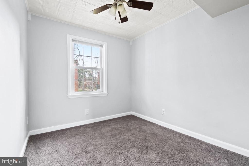 2124 Suitland Terrace Se - Photo 9