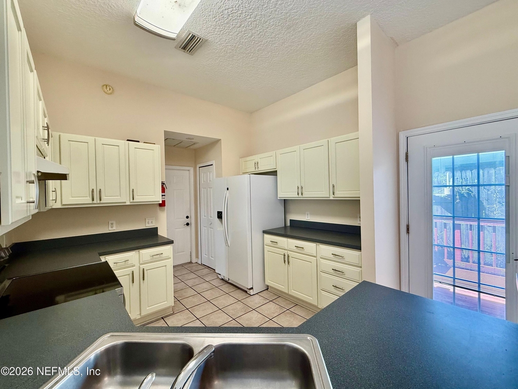 2418 Hydrangea Street - Photo 10
