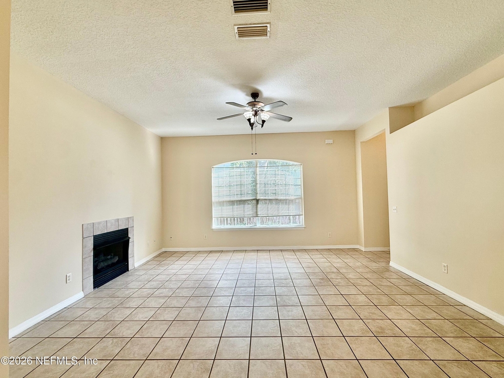 2418 Hydrangea Street - Photo 5