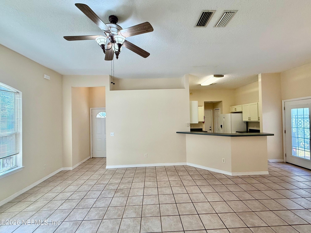 2418 Hydrangea Street - Photo 7