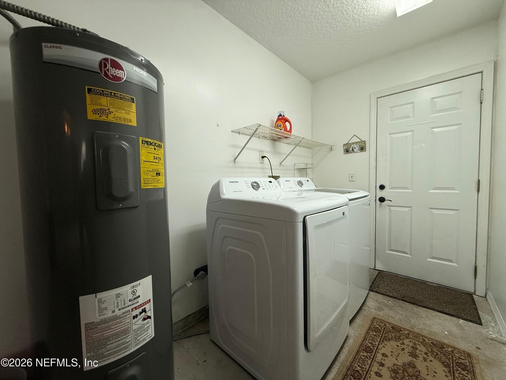 2418 Hydrangea Street - Photo 25