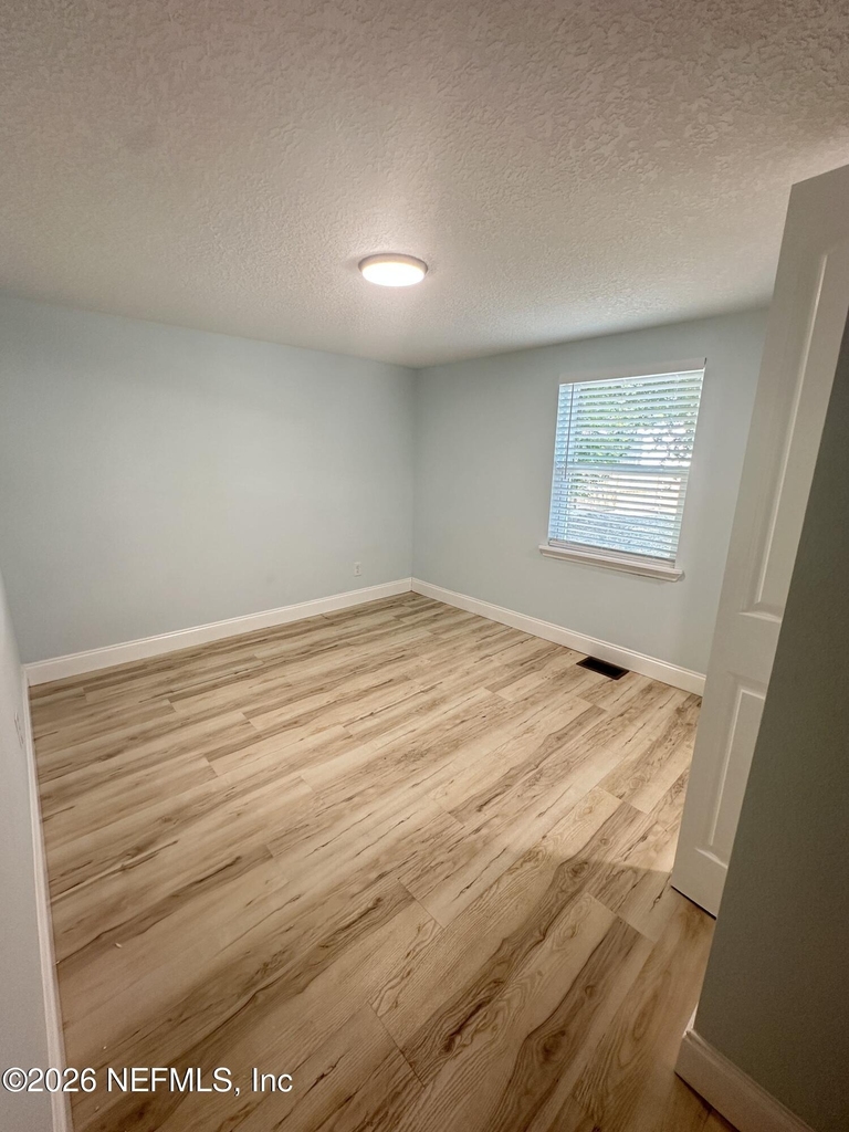 1635 Natalie Road - Photo 5