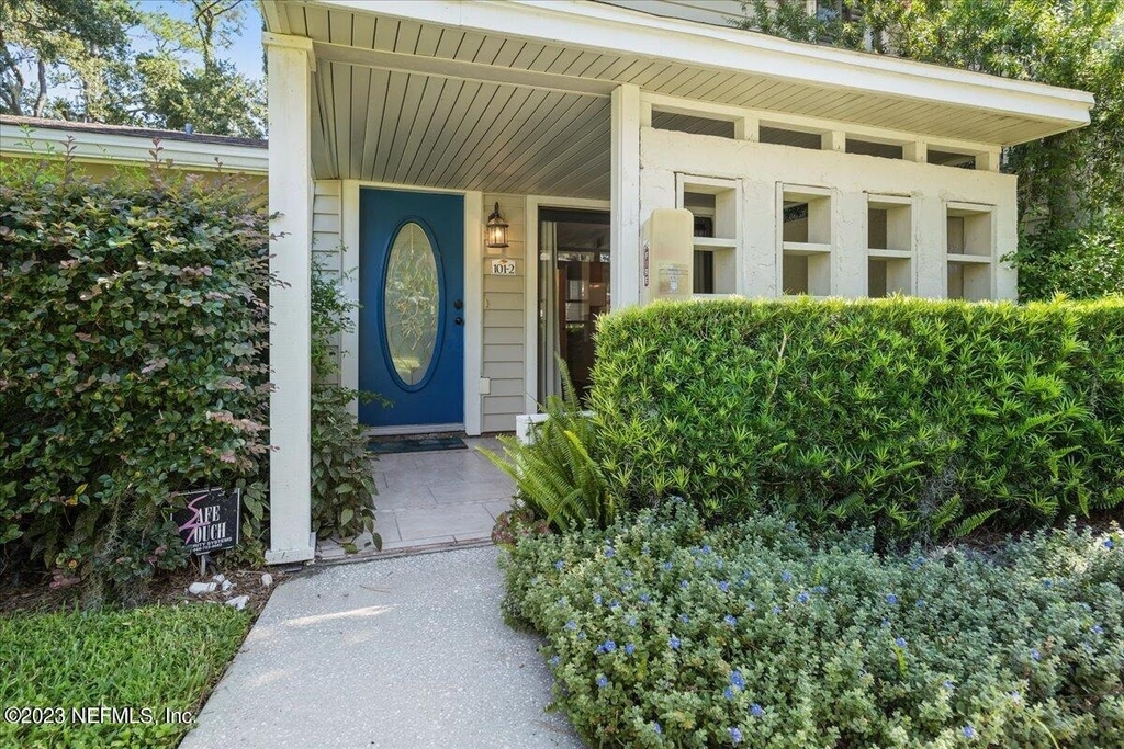 101 Villa Del Mar Drive - Photo 0