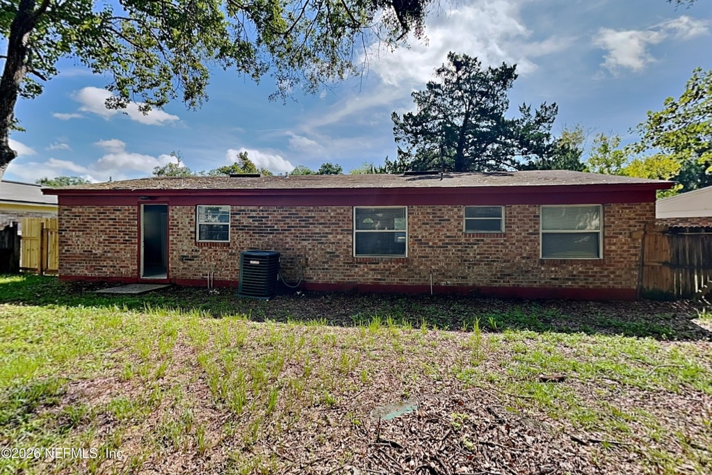 4888 Strato Road W - Photo 17