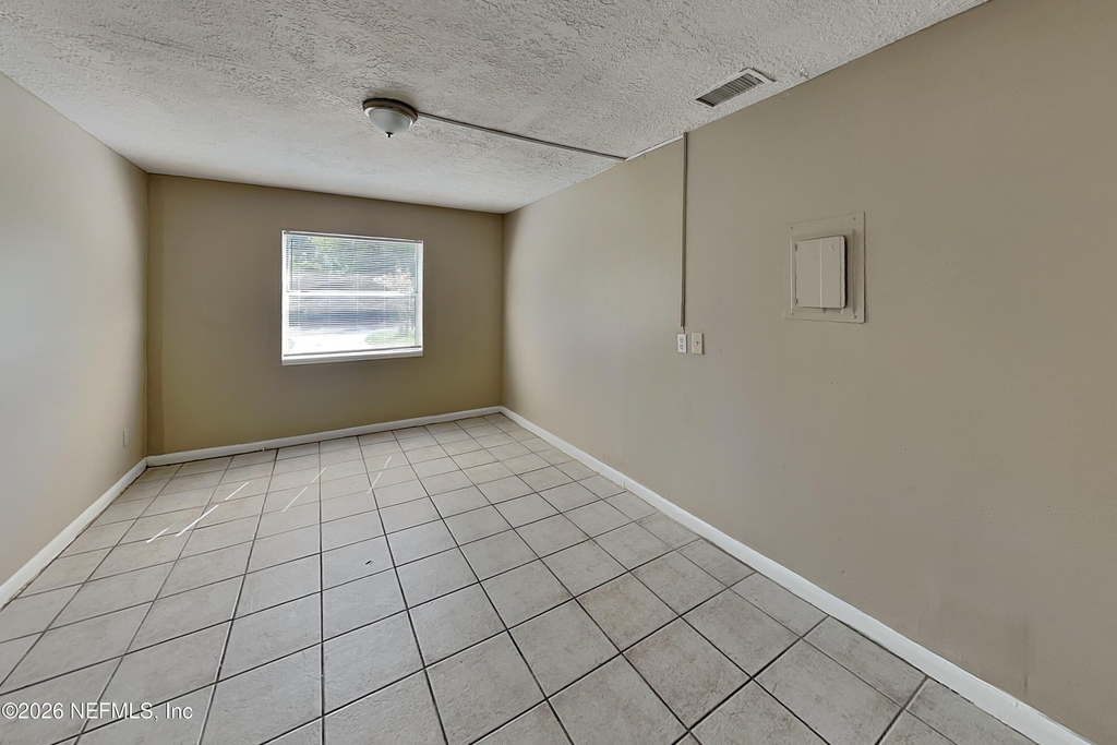 4888 Strato Road W - Photo 14